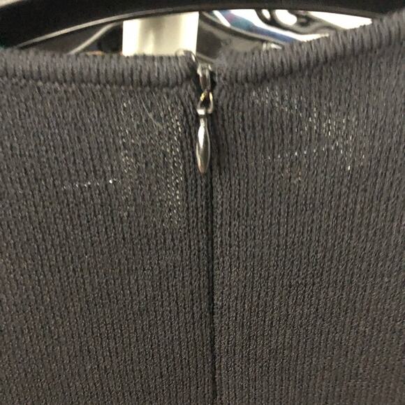 St John Santana Knit Sequin Sleeveless Blouse Black Silver NWT M $585 - Picture 8 of 15